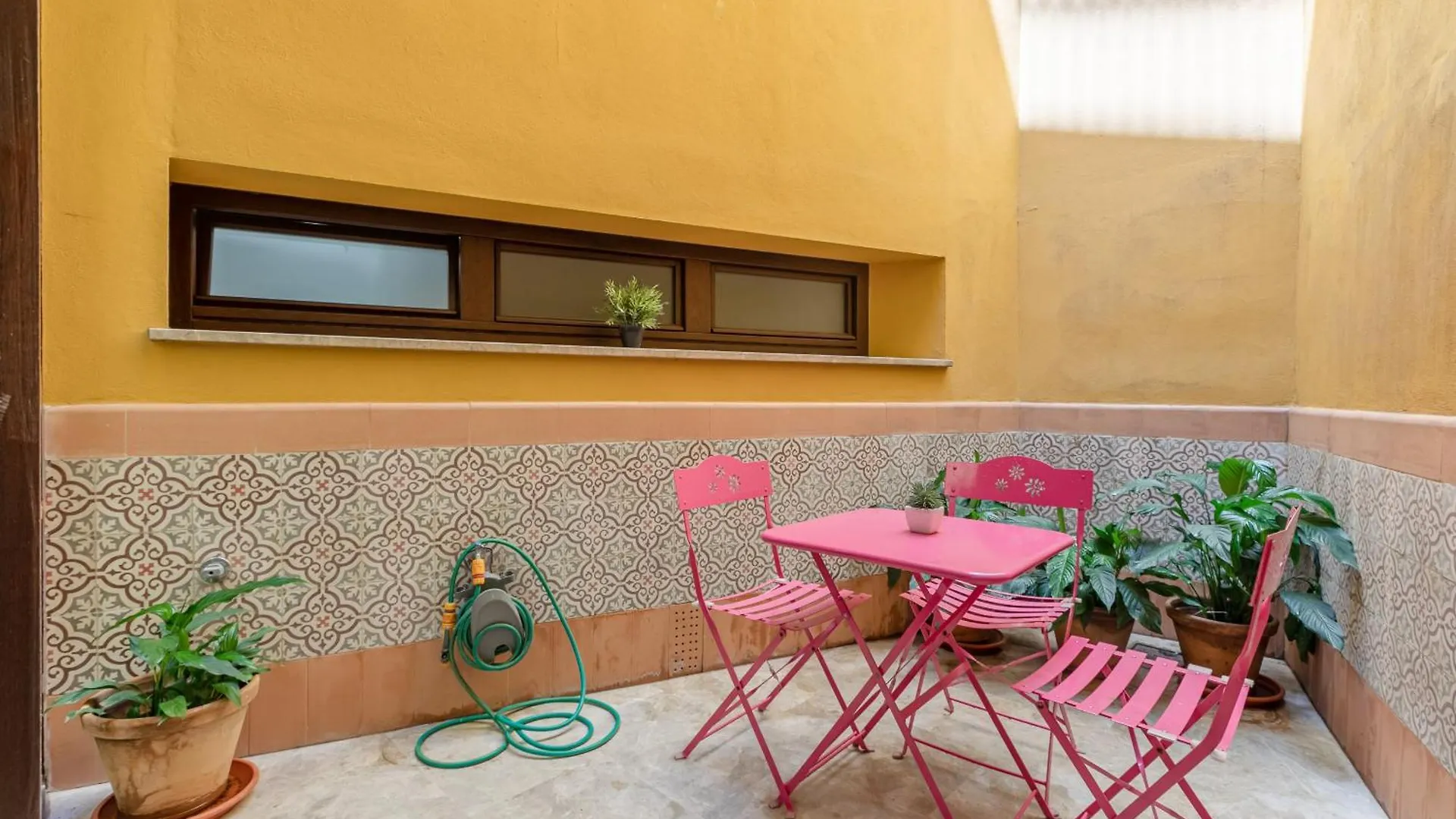 Green-Apartments Alto De Santa Cruz Seville Spain